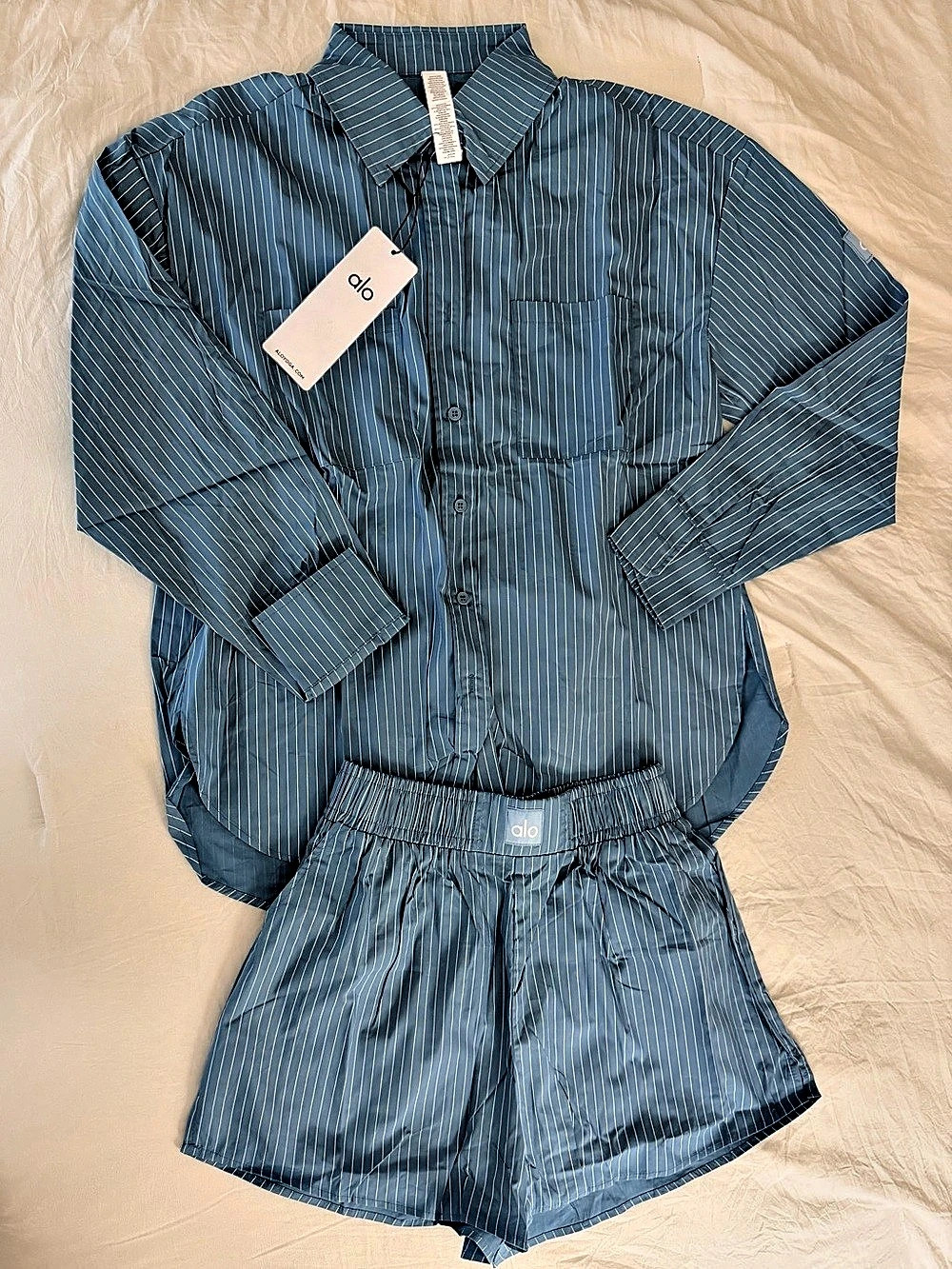 alo women  Striped Matching Set NWT - Picture 2 of 5